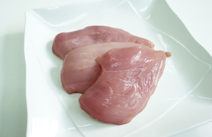 Carne di petto di pollo