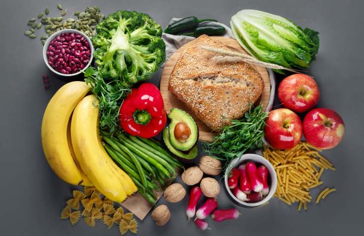 Diversi alimenti contenenti fibre