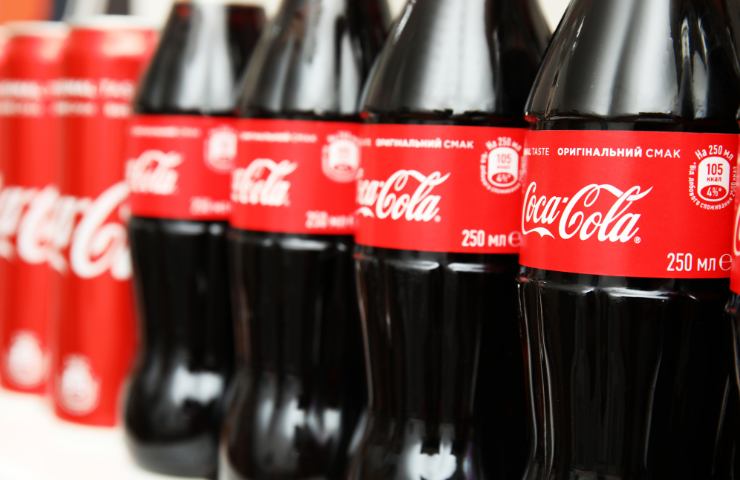 Delle bottiglie di Coca Cola