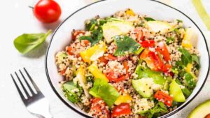 Insalata di quinoa svuota frigo Culinaria.it