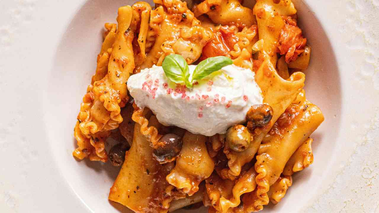 Pasta pomodoro facile e cremosa - Culinaria.it