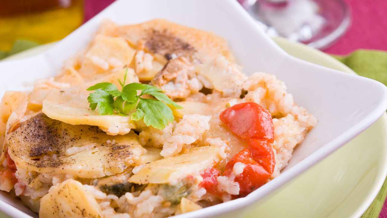 Riso patate e cozze grande classico in estate - Culinaria.it