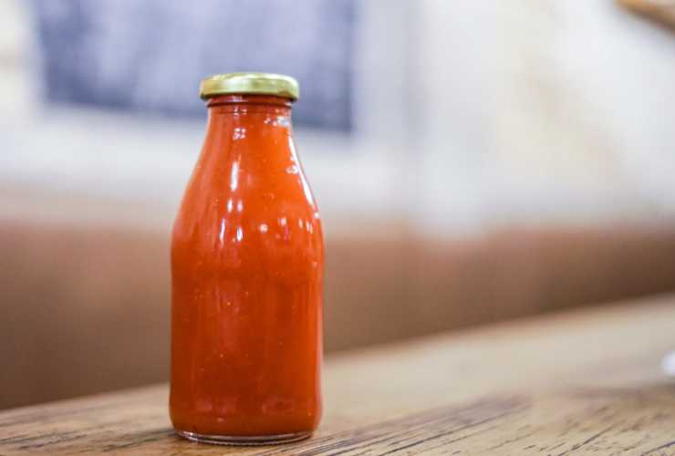 Salsa di pomodoro scaduta passata da anni - Culinaria.it