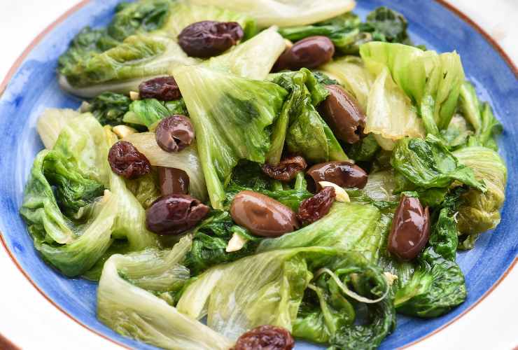 Scarole con pinoli Culinaria.it
