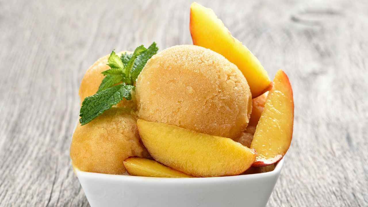 Sorbetto alla pesca