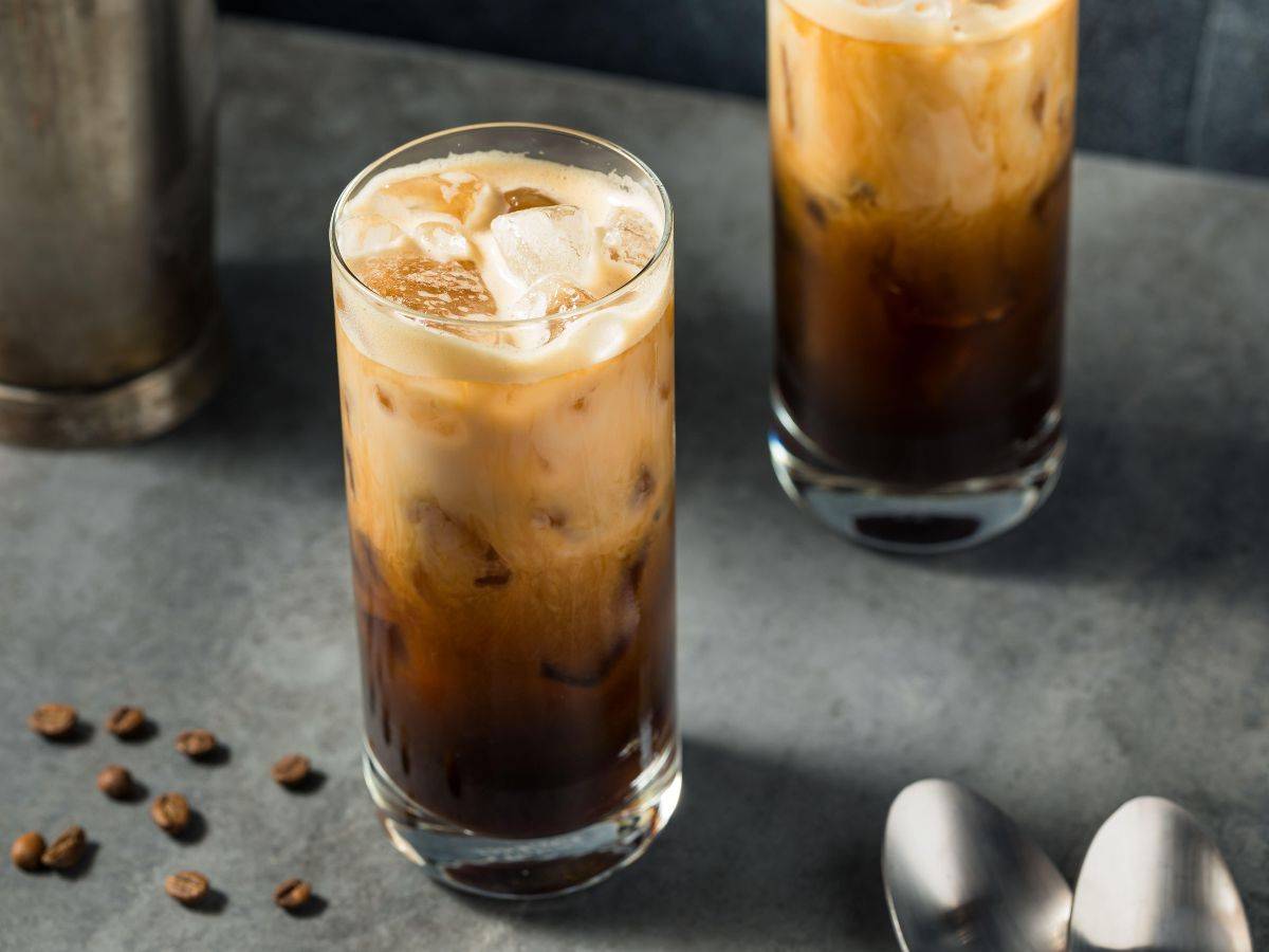 caffè freddo in bicchiere