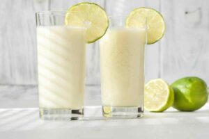 due bicchieri di limonata