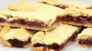 Biscotti XXL alla marmellata - Culinaria.it