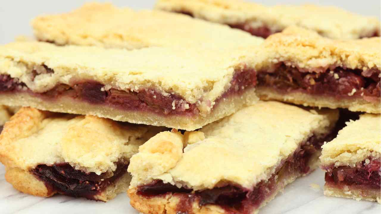 Biscotti XXL alla marmellata - Culinaria.it