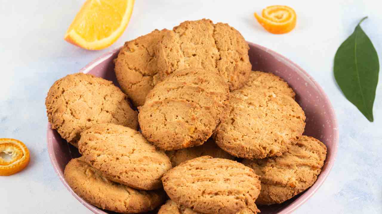Biscotti integrali all'arancia