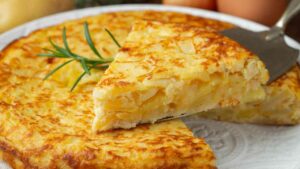 Frittata di patate classica - Culinaria.it