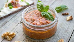 Pesto di pomodori e noci -Culinaria.it