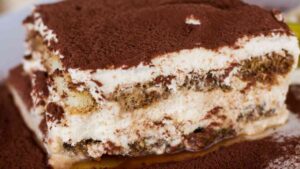 Tiramisù senza mascarpone e senza panna - Culinaria.it