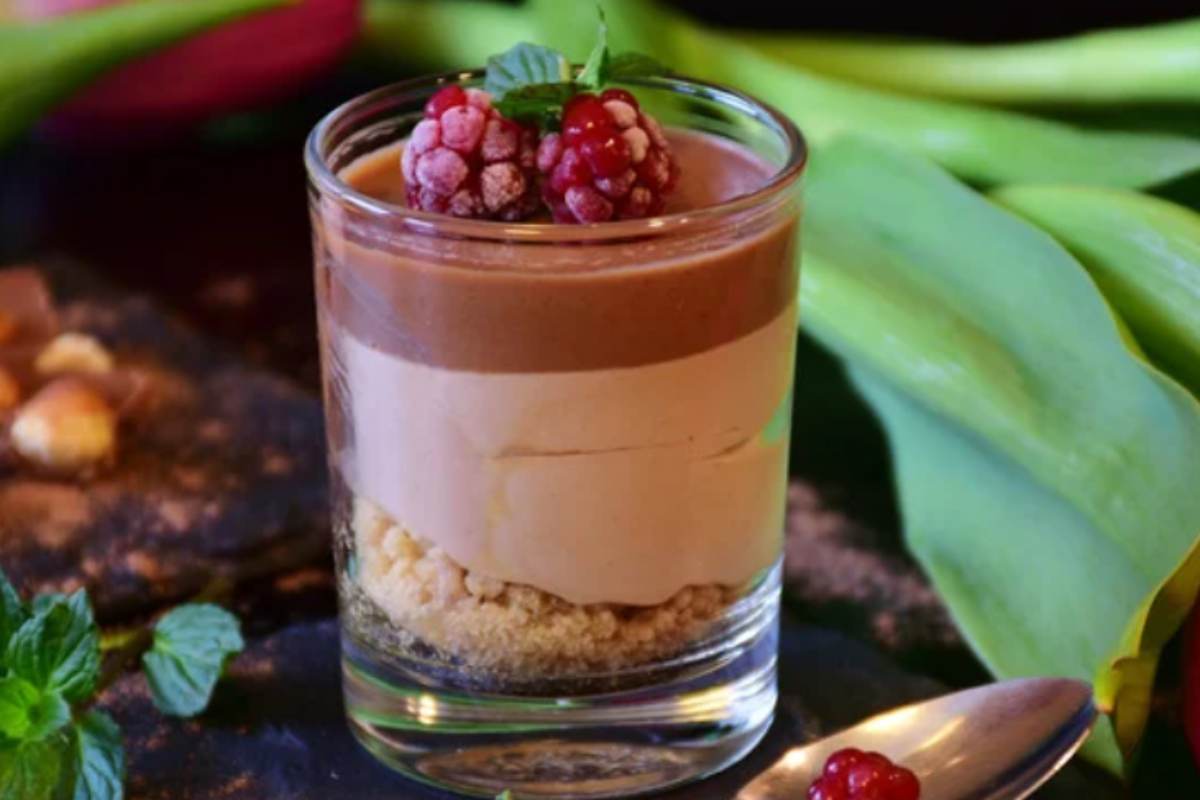 bicchierino con crema fredda nocciole