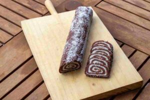 rotolo al cioccolato con crema al cocco