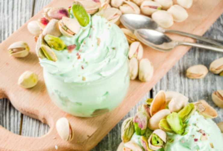 coppa di gelato al pistacchio